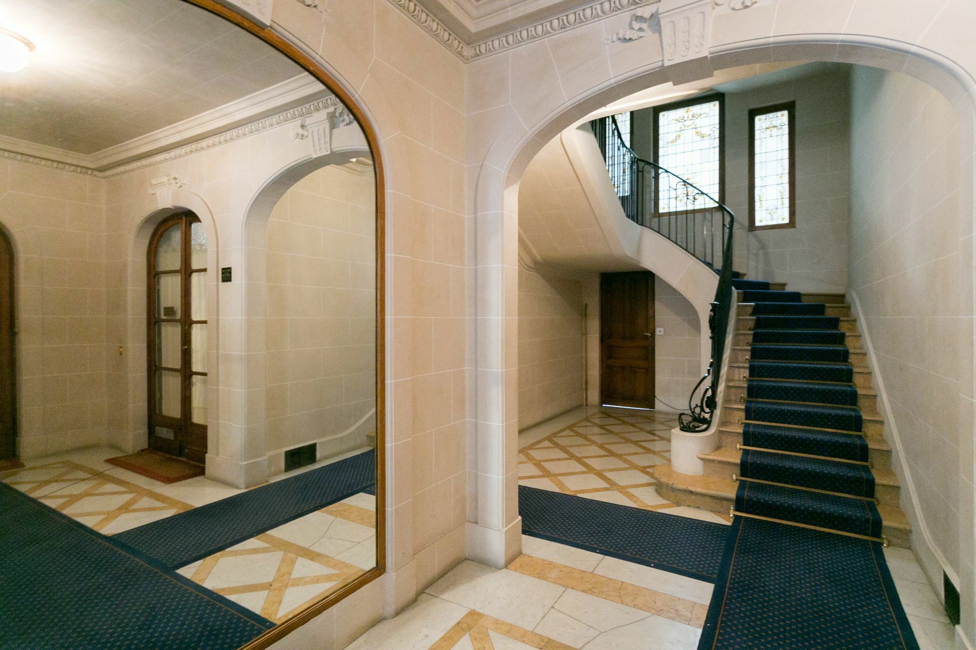 Apartment Sochic Haussmann Paris